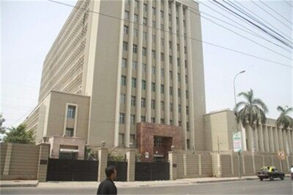 对话宇树科技王兴兴：不打流血价格战，克制对具身智能投入